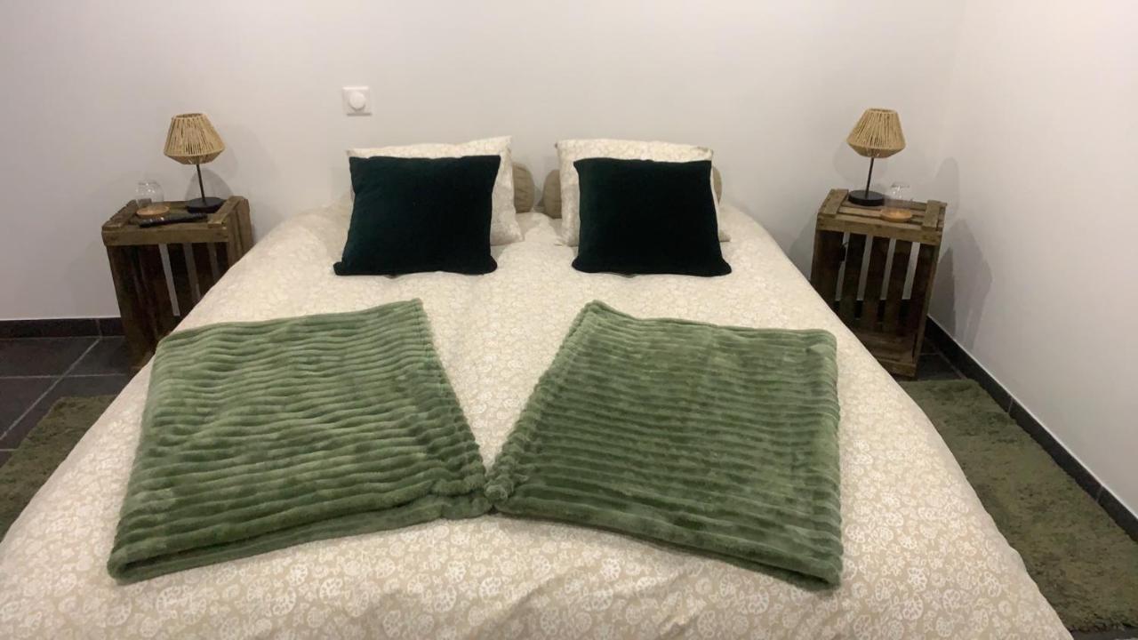 Aux Fines Bulles Gite Et Chambres D Hotes Neuve-Maison Luaran gambar