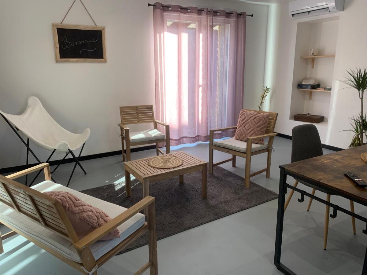 Aux Fines Bulles Gite Et Chambres D Hotes Neuve-Maison Luaran gambar