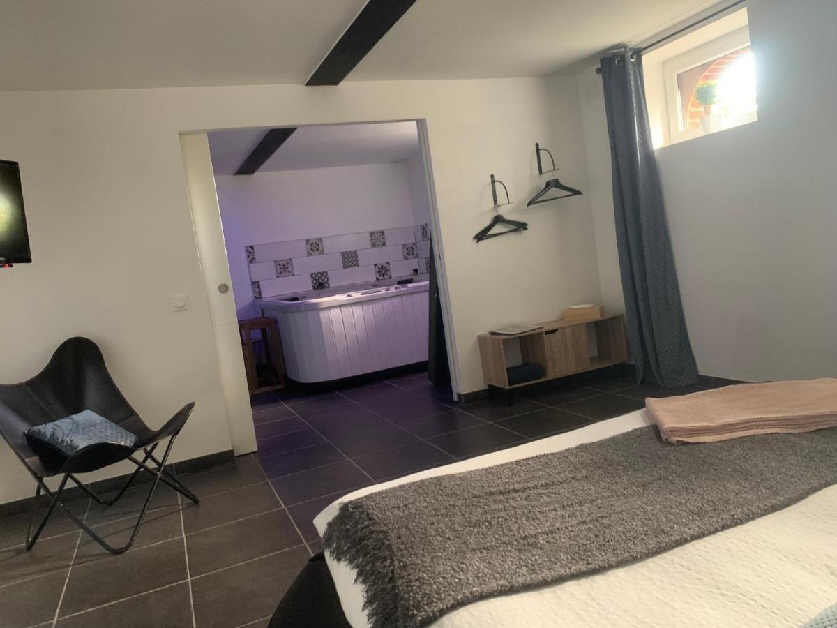 Aux Fines Bulles Gite Et Chambres D Hotes Neuve-Maison Luaran gambar
